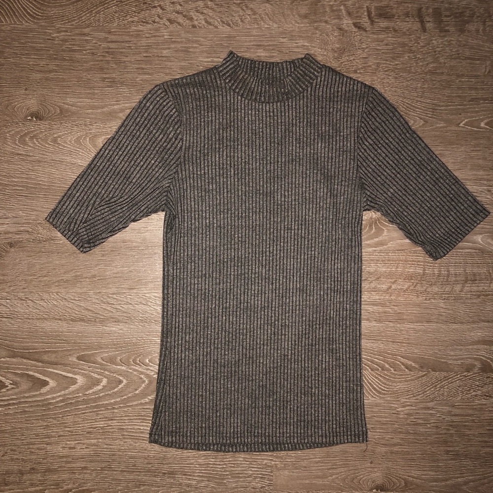 Robbed turtleneck top